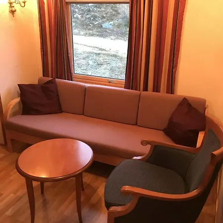 Camp Skytterhuset 모텔 함메르페스트